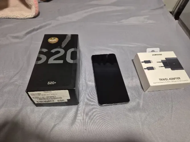 Vendo Celular Samsung S20 em ótimo estado