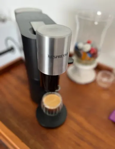 Cafeteira nespresso atelier