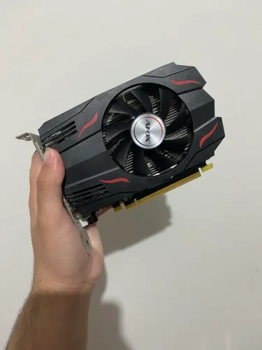 Placa de Vídeo Radeon RX 550 2 Gb GDDR5