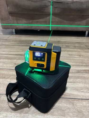 Nível a Laser 12 Linhas Verde 3D 360° Autonivelante, acompanha 2 bateria mas acessórios.