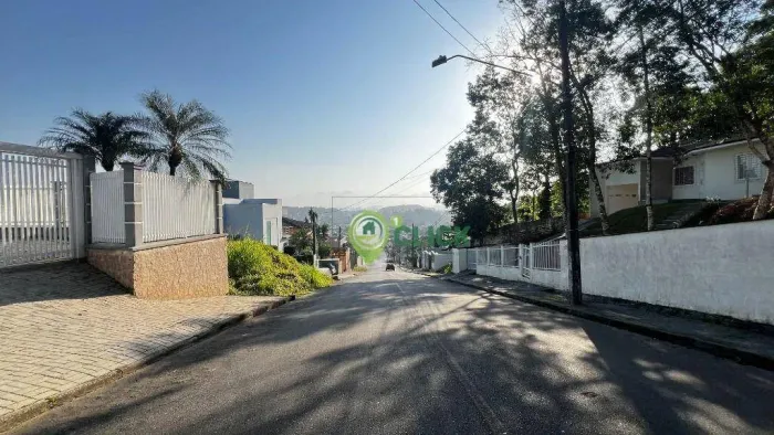 Terreno com linda vista à venda no Bom Retiro