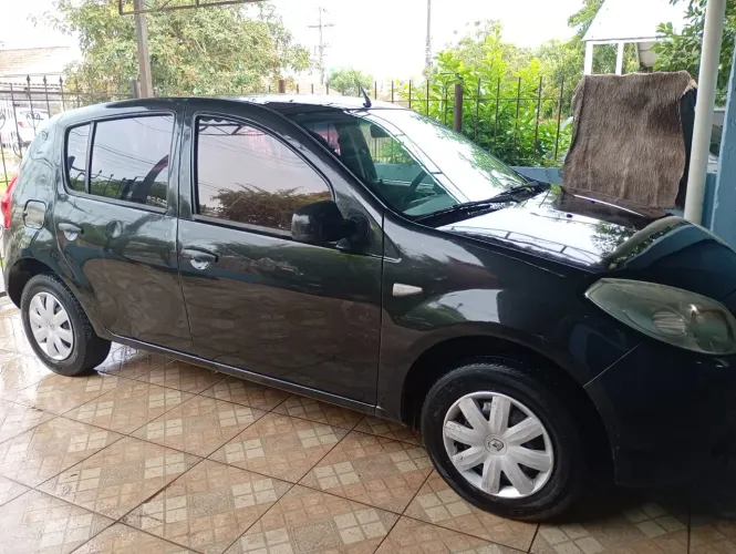 Renault Sandero Authentique Hi-flex 1.0 16V 5P 2010