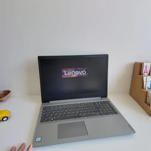 Notebook Lenovo i5 8ª geração 