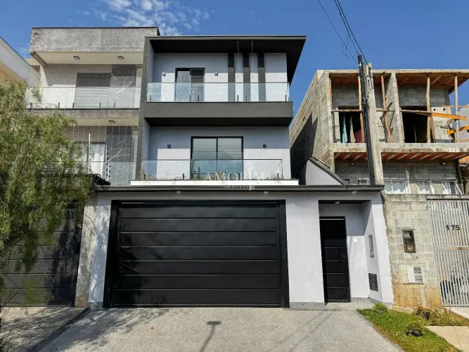 CASA À VENDA NO PORTAL DOS IPÊS COM 3 SUÍTES PISCINA E 2 VAGAS EM CAJAMAR