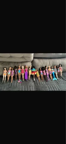 Vendo coleção de Barbies e 1 Ken
