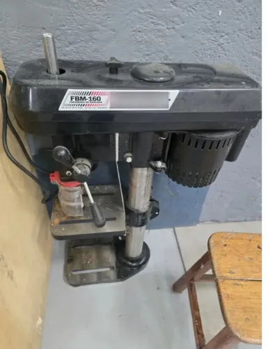 Furadeira De Bancada Fbm-160 Motor Monofásico Motomil Preta