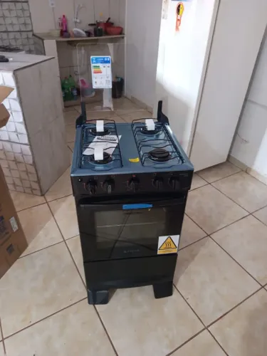 Vendo esse fogão novo com nota fiscal e garantia