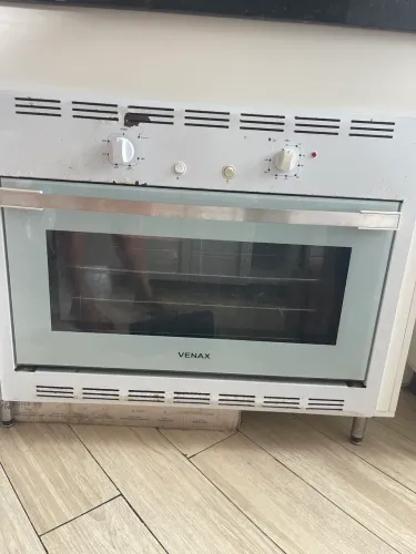 Forno de embutir 90L Marca Venax