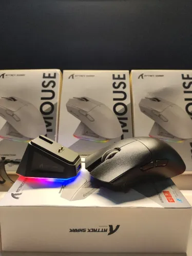 Mouse gamer sem fio attack shark x11 Black base rgb NOVO LACRADO 