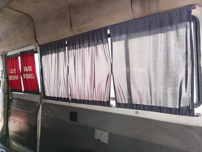 Vendo jogo completo de cortinas da van Splinter