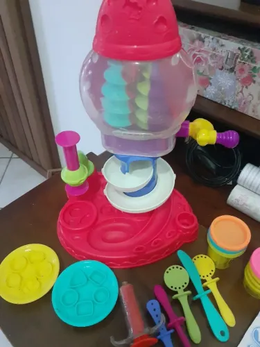 VENDO BRINQUEDO PARA MASSINHA DE MODELAR. SWEET SHOPPE. PLAY DOH