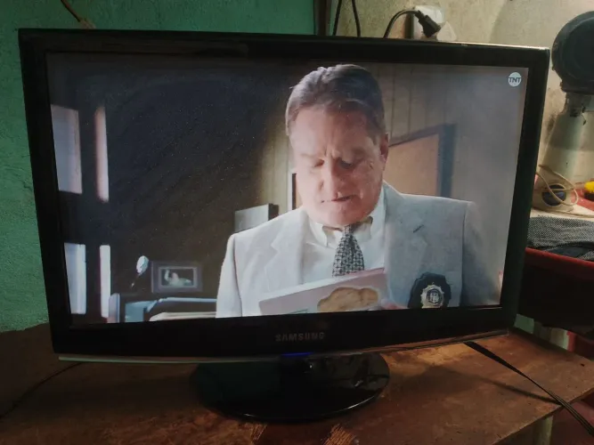 Tv e monitor Samsung 20! polegadas.