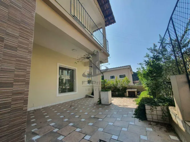 Maravilhosa Casa com 4 quartos à venda, 420 m² por R$ 1.350.000 - Verbo Divino - Barra Man