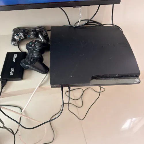 Ps3 com hd 1tb 100 jogos todo original