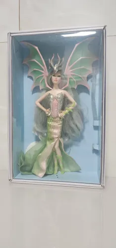 Boneca Barbie Dragon Signature