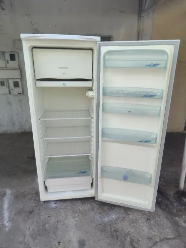 GELADEIRA ELECTROLUX BOA