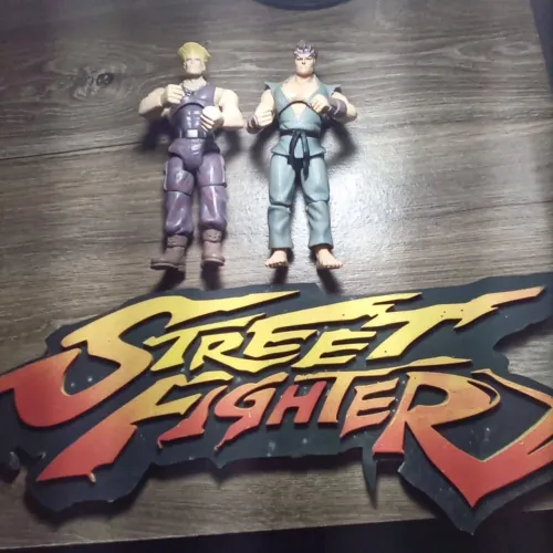 Bonecos e Placa MDF do Street Fighter