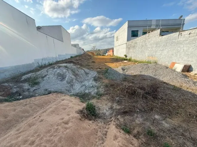 Lote 100% plano com 318m² em excelente localização no Residencial Riviera - Colatina/ES