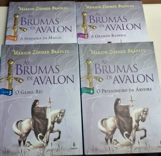 Marion Zimmer Bradley - Brumas de Avalon 4 volumes - Usado