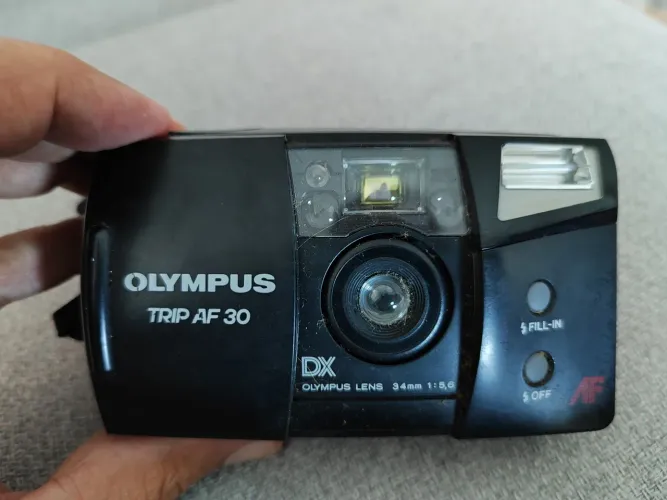 Máquina fotográfica Olympus 