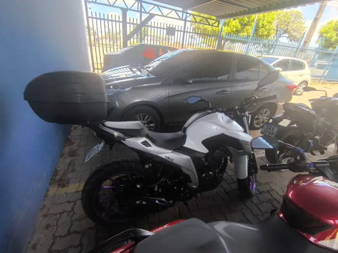 Moto muito nova