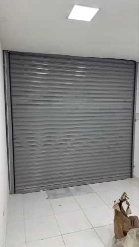 Porta Automática 2,65 x 2,65 extremamente nova