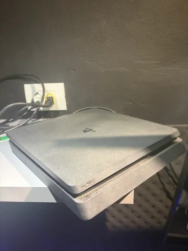 PS4 SLIM 1TB DESBLOQUEADO COM JOGOS GOLDHEN