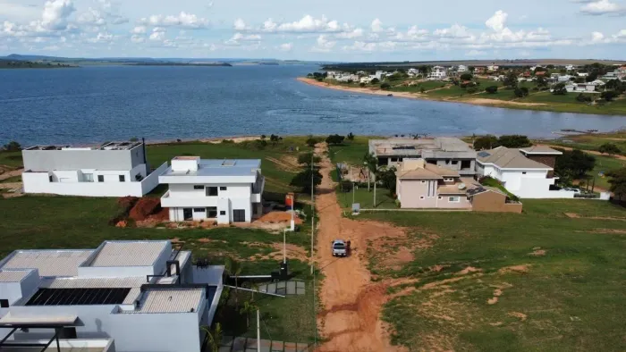 Terreno à Venda na Represa de Jurumirim - Riviera de Santa Cristina XIII
