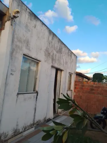Vendo casa um terreno au lado