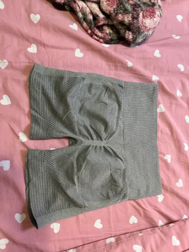 2 Short academia empina bumbum 
