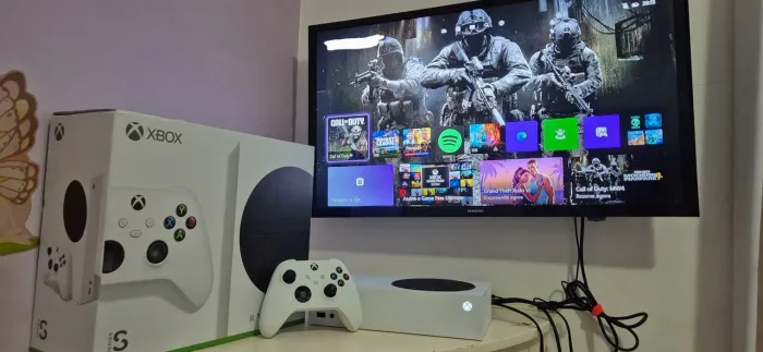 Xbox Series S 512Gb ssd com caixa e 1 controle (apenas 2 meses de uso)
