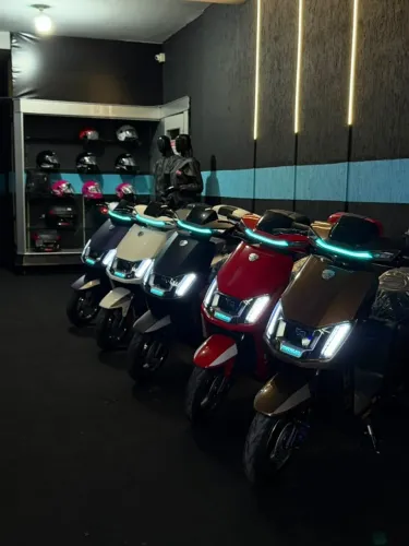 Scooters elétricas 1000W com 1 ano de garantia
