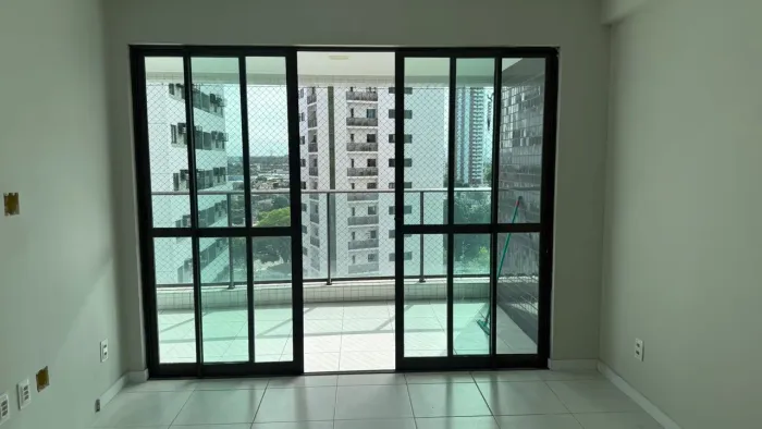Vendo porta alumínio na cor bronze/vidro