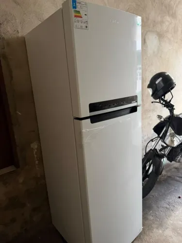 Geladeira Midea