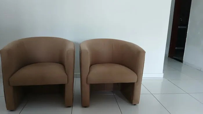 Vende duas poltronas em perfeitas condições, por $350,00