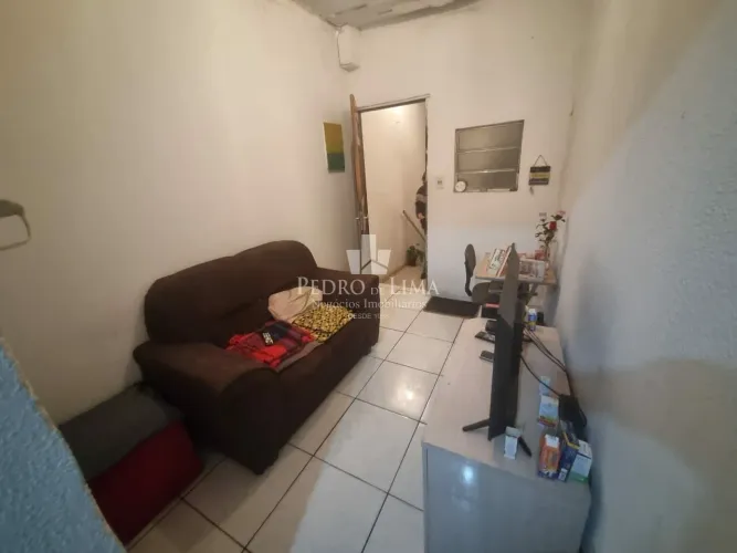 Terreno com duas casas no quintal - Vila granada uma quadra do Metrô Guilhermina Esperança