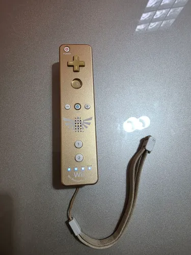 CONTROLE WII REMOTE ZELDA EDITION + MOTION PLUS INSIDE SEMINOVO - WII
