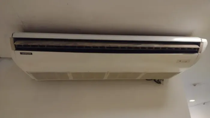 AR CONDICIONADO HITACHI 48000 BTUs
