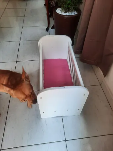 BERÇO DE MADEIRA DE EXCELENTE QUALIDADE PARA BONECAS, BICHOS DE PELUCIA E  BEBES REBOM ETC