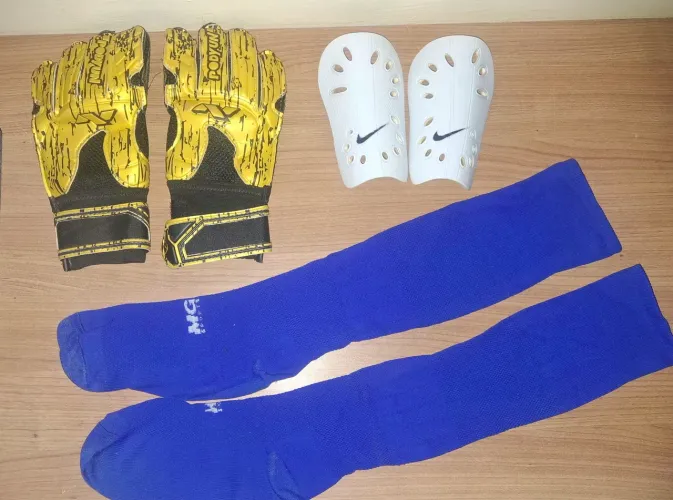 KIT DE GOLEIRO ORIGINAL SEMINOVO