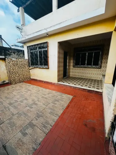 Imóvel para venda possui 300 metros quadrados com 3 quartos em Centro - Belford Roxo - RJ