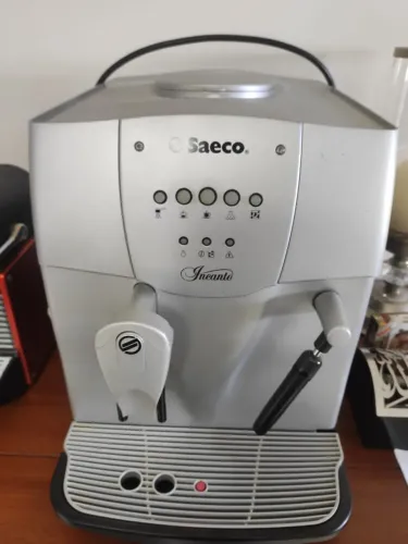 Cafeteira expresso automática grão/ pó Saeco Incanto.