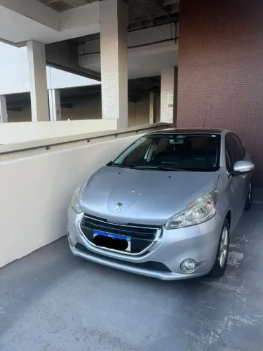 Peugeot 208 Allure 1.5 Flex 8V 5P 2015