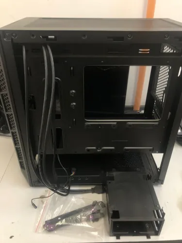  gabinete Cooler Master