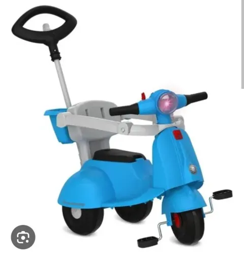 Triciclo infantil menino