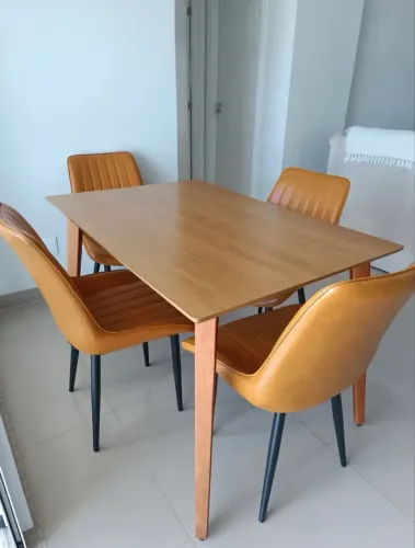 Mesa de jantar Nova