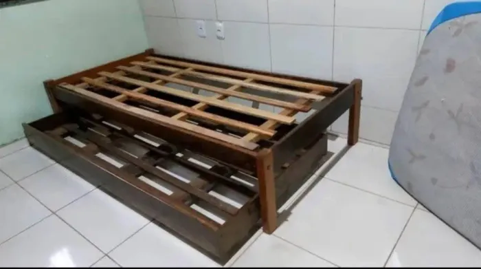VENDO BICAMA DE SOLTEIRO SIMPLES