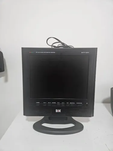 TV Portátil BAK 12? USB VGA SD MMC Multimídia Alça LCD