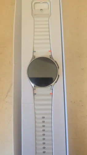 Vendo galaxy watch 7 cor creme semi novo