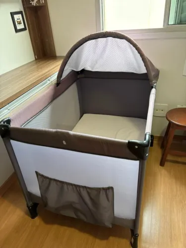 Berço Portátil Cosco Kids Happy - Completo + Colchão Extra + Lençóis